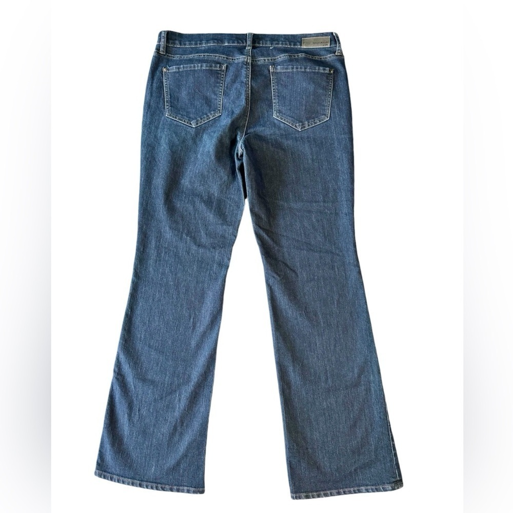 DKNY Women’s Classic SoHo Bootcut Jeans Dark Wash Size 8 x 30 Stretch